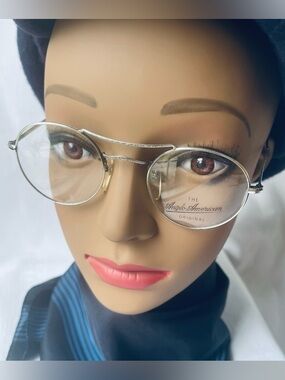 👓 RareVintage Anglo American Eyewear M.80 |
Round Cable Temple
Frame only NWOT